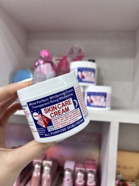 كريم skin care